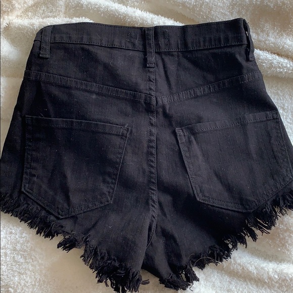 Black Jean shorts - Picture 2 of 4